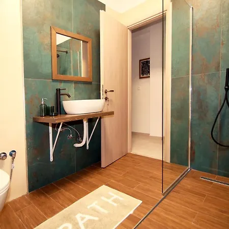 Apartment House!!! *