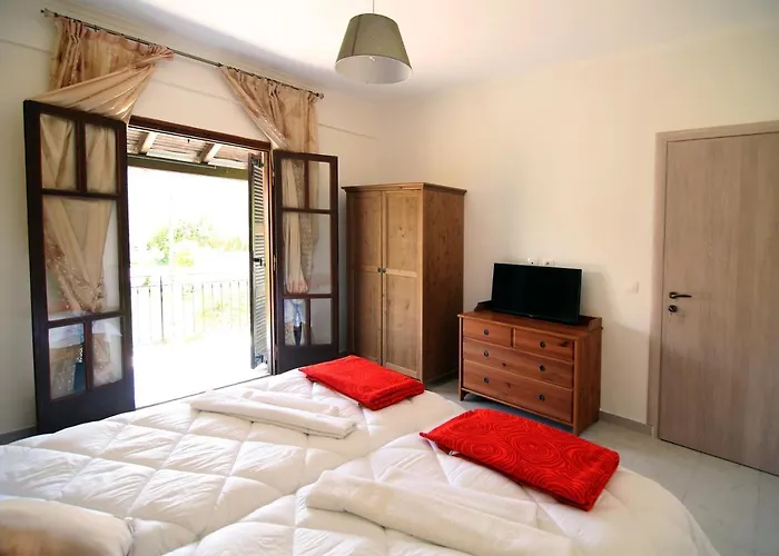 아파트 House!!! Sfakerá